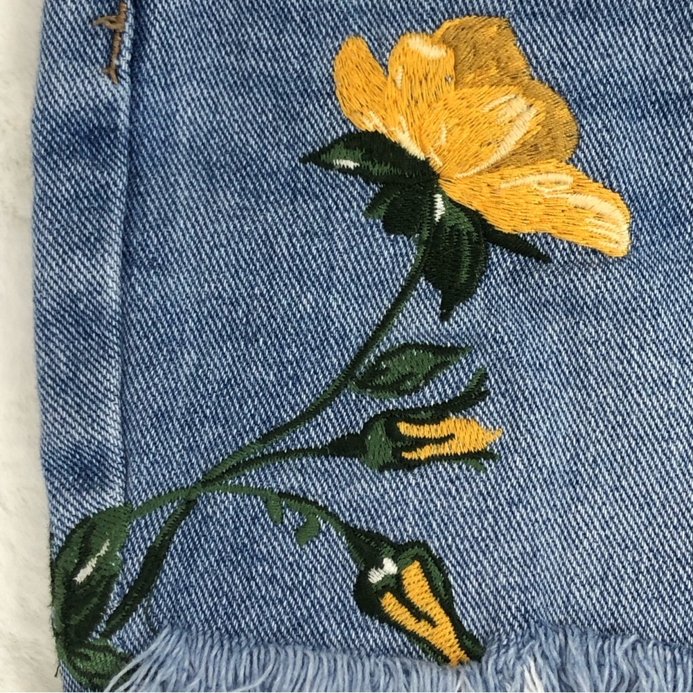 PACSUN High Rise denim floral embroidered boho, hippie cutoff shorts size 27 - Picture 5 of 13